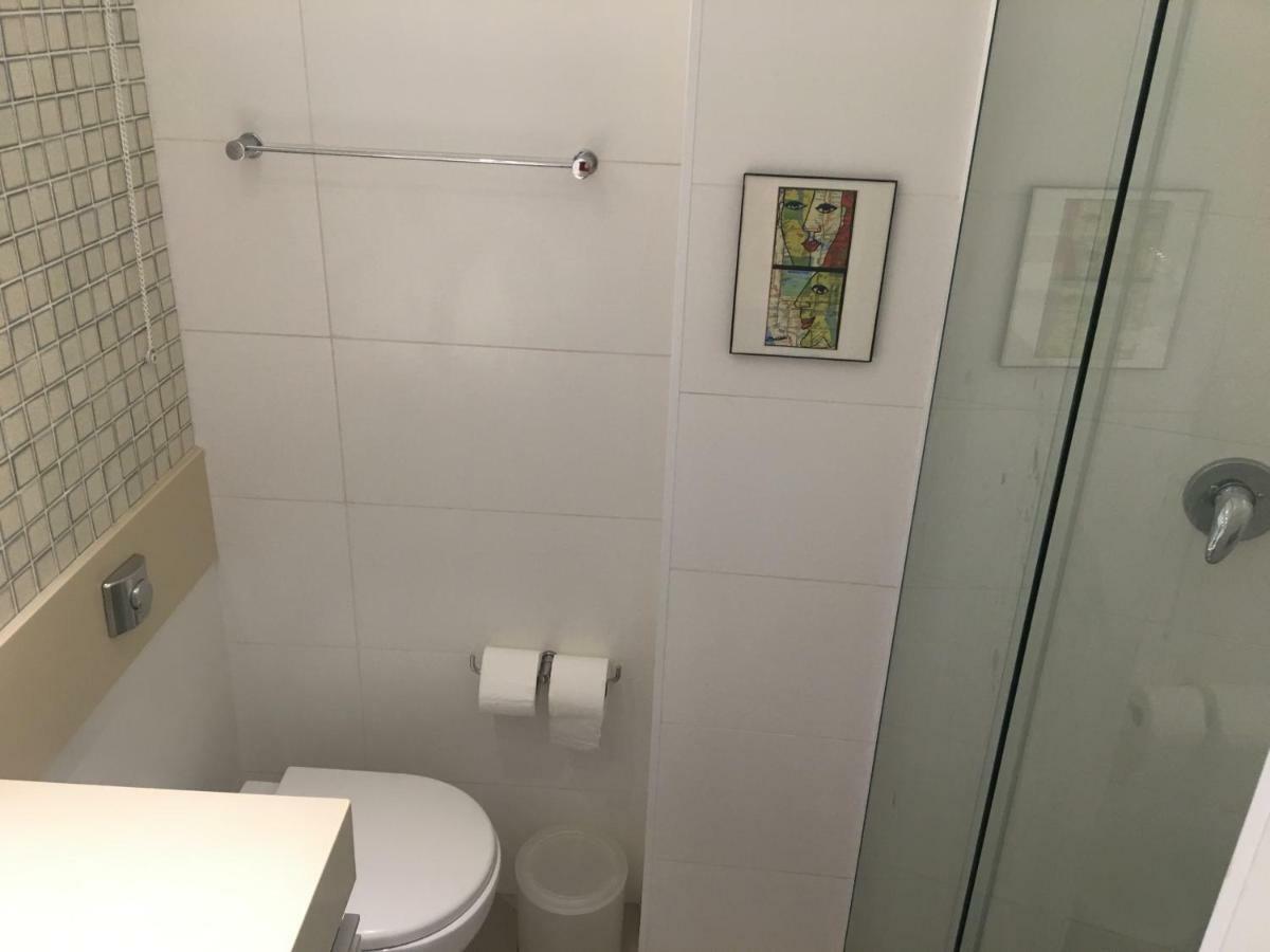 Apartamento Em Copacabana - Rua Bolivar - 2 Quartos - Excelente Localizacao Рио де Жанейро Екстериор снимка